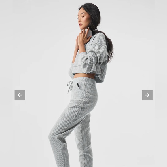 Alo Muse Hoodie ✨ size L - Picture 5 of 13